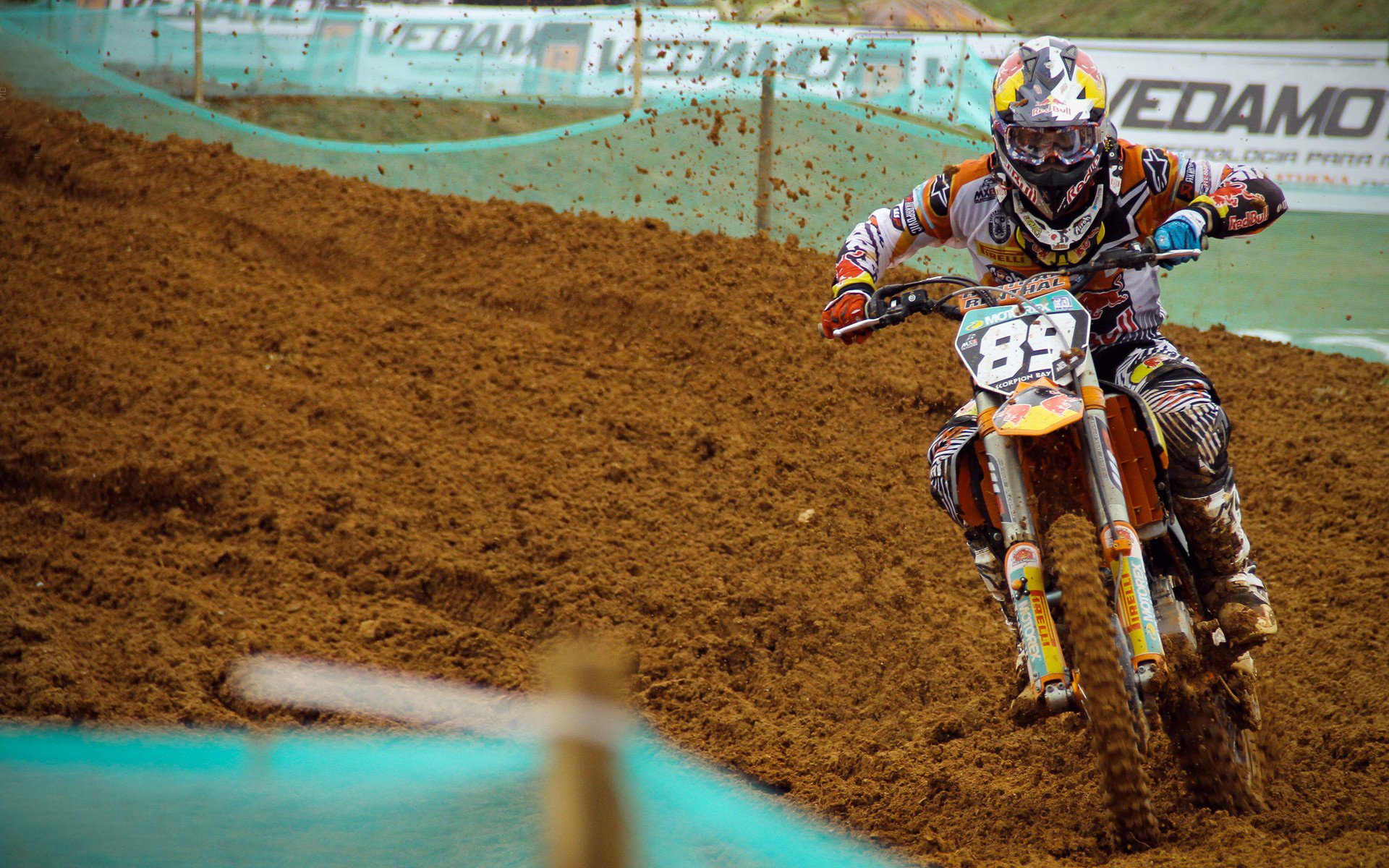 “武术对决:2025世界运动会高新体育中心武者斗志昂扬”