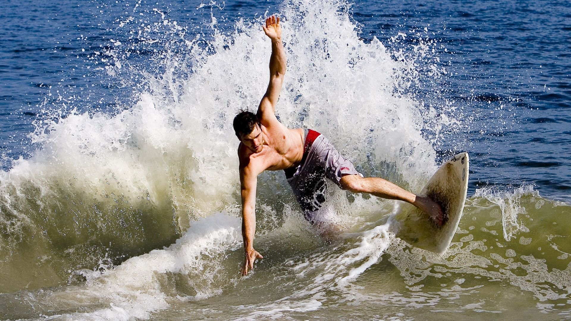 中国足球青少年足球人才选拔机制科学化，我国足球青少年人才培养存在的问题