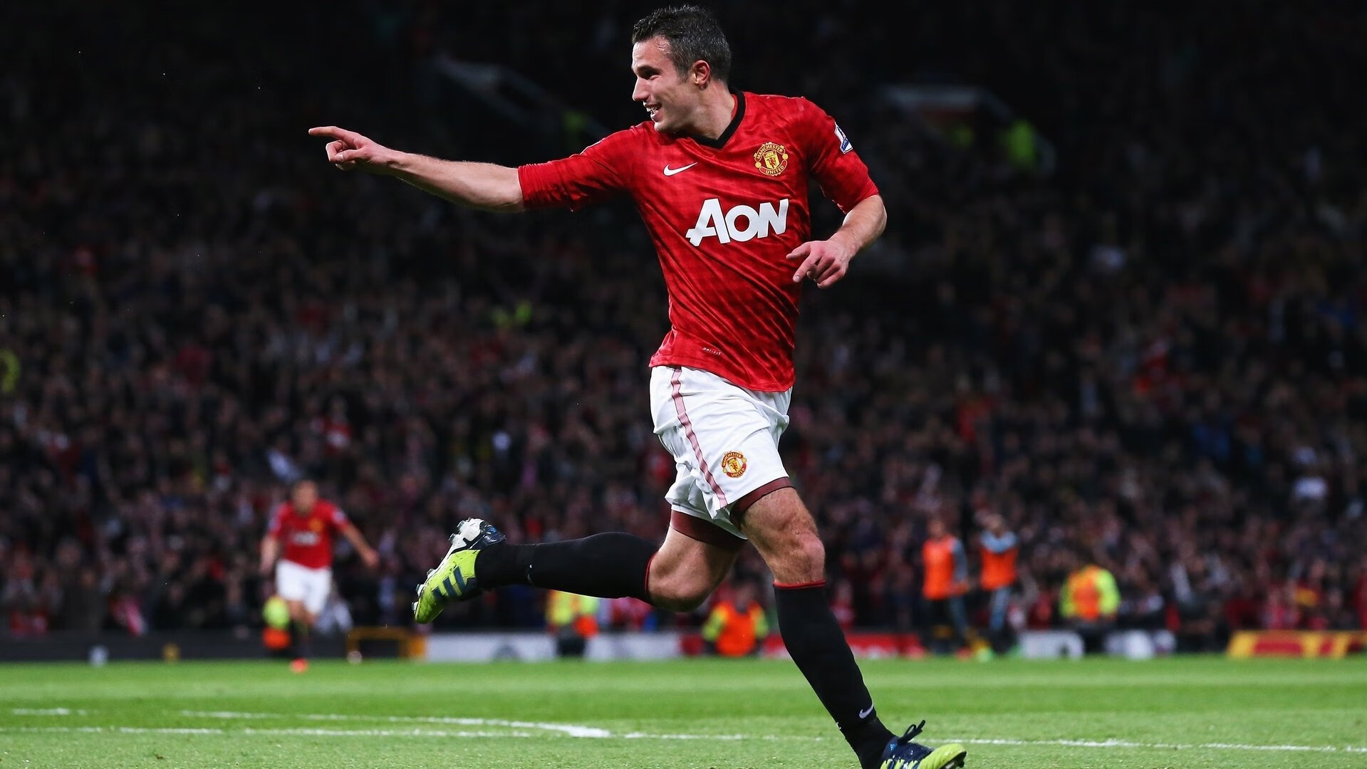 巴尔：以无与伦比的防守意识，他稳固了全黑队的中场防线，巴尔bugmf